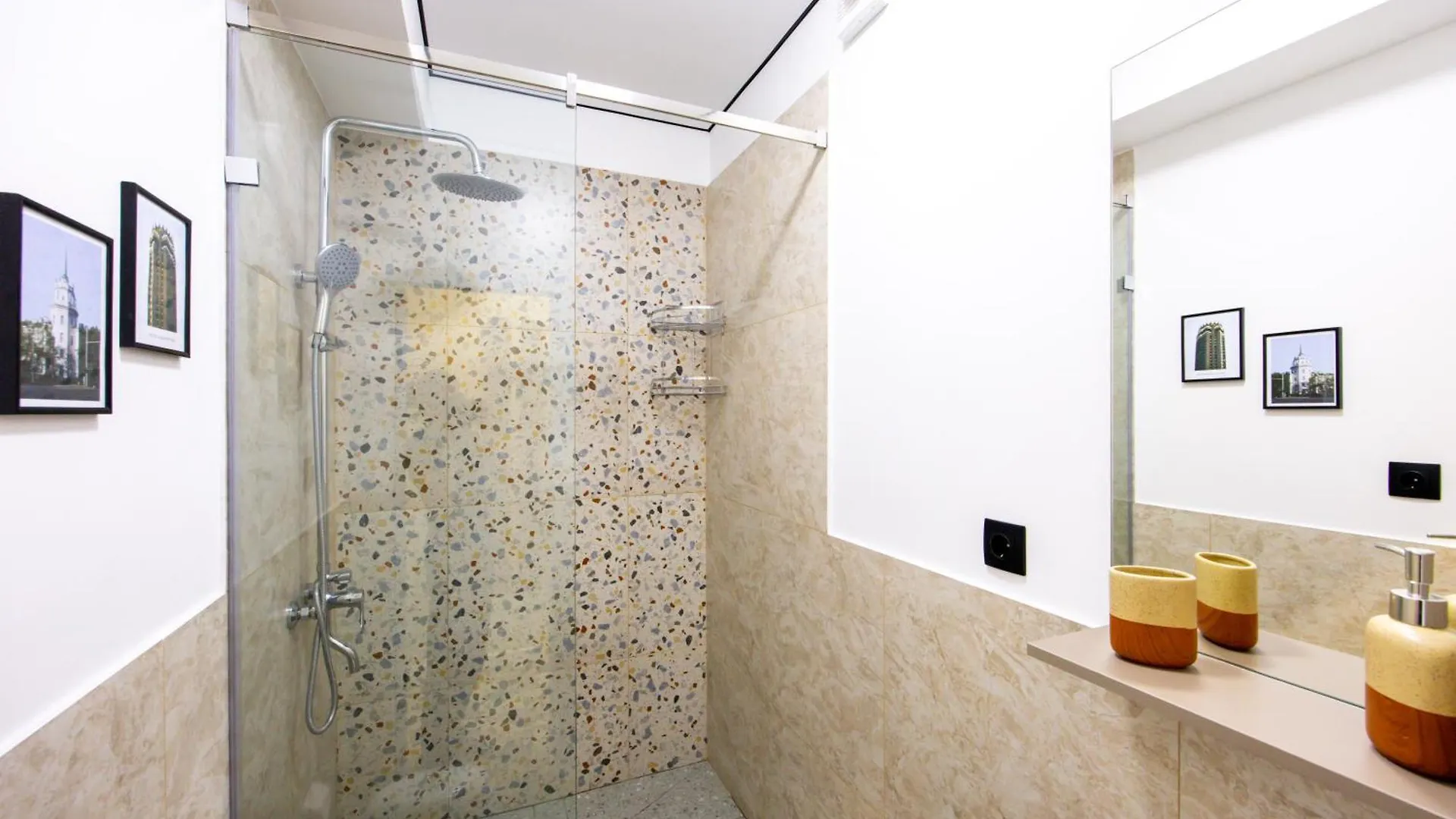 1 Apart Room City Plus 4 Almaty Apartment